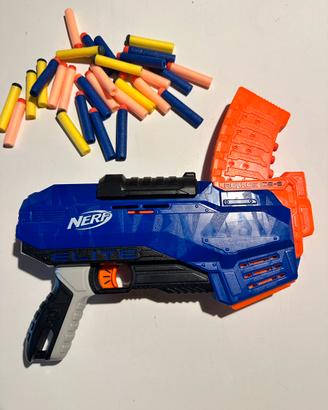 Pistola Nerf con omaggio