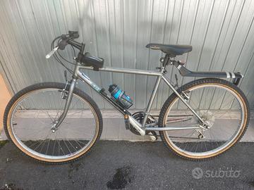 Mountain bike Specialized