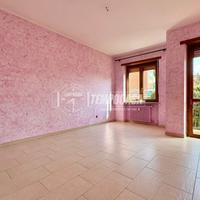 TRILOCALE AL PIANO RIALZATO CON TERRAZZO, BOX AUTO