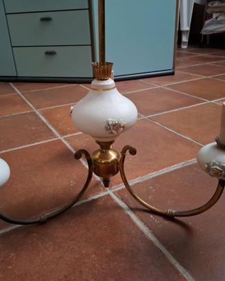 Lampadario vintage, in metallo e ceramica