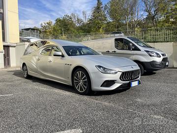 Auto Funebre Maserati Ghibli