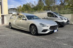 Auto Funebre Maserati Ghibli