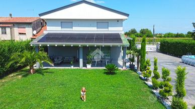 VILLA SINGOLA A CURTAROLO