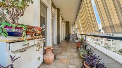 Ampio attico al quarto piano