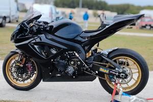Suzuki gsxr 750 k6 k7 pronto pista 