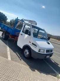 Iveco daily  ribaltabile  con gru