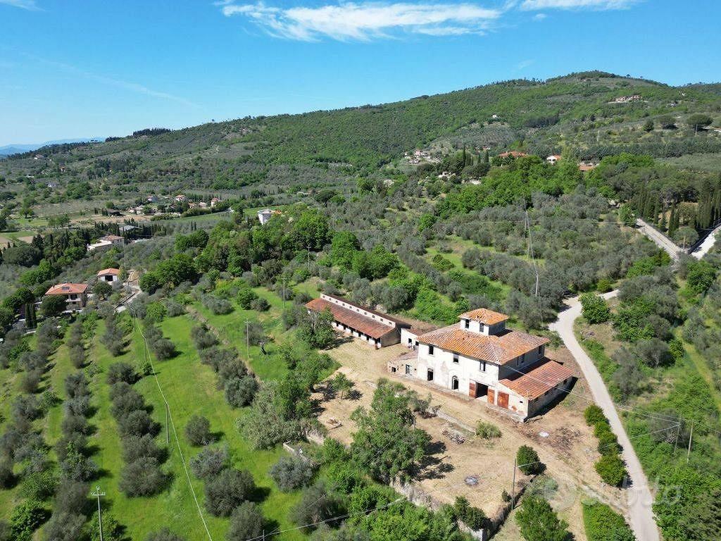 Rustico / Casale di 904 m² con più di 5 locali e b - Vista 3