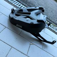 Piastra e attacchi givi bauletto givi m7 monokey