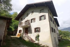 CASA SEMINDIPENDENTE A DRENA