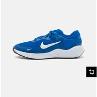 Nuove scarpe Nike sportive , doppio sconto .  38,5