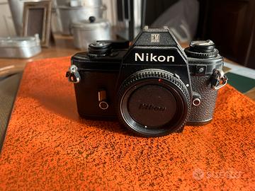 Nikon EM