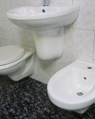 SERIE da 3 pezzi SANITARI SOSPESI NUOVI