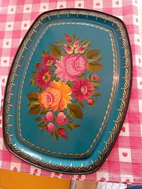 Vassoio russo in metallo