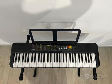 Tastiera Yamaha più supporto più cuffie