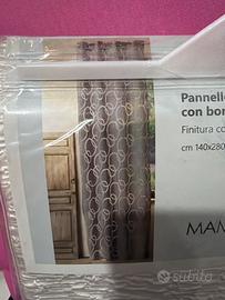 Pannello tenda con borchie