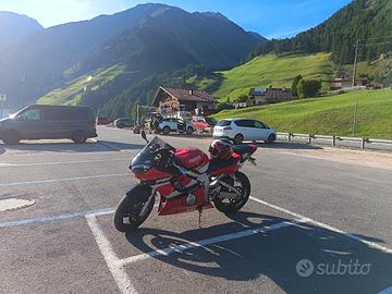 Yamaha R6