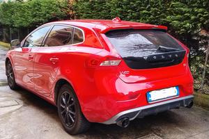 Volvo V40 R-design T5 benzina, 245 cv
