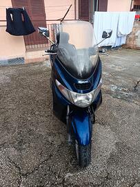 Suzuki Burgman 400 anno 2002  € 700