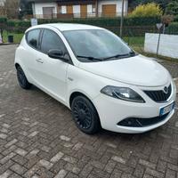 Lancia Ypsilon 1.0 FireFly 5 porte S&S Hybrid Ecoc