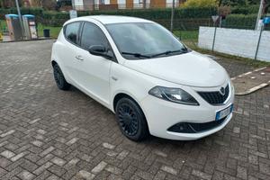 Lancia Ypsilon 1.0 FireFly 5 porte S&S Hybrid Ecoc