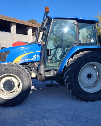 Trattore usato New Holland 5050 DT