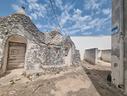 suolo-edificabile-con-trulli-villa-castelli