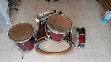 Batteria Yamaha Rydeen 22" + aste e doppio pedale