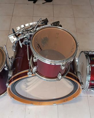 Batteria Yamaha Rydeen 22" + aste e doppio pedale