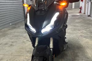 Honda Adv 350