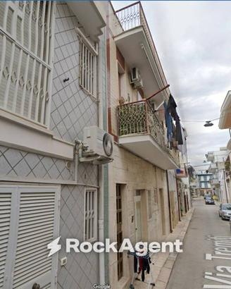 Palazzo / Stabile di 180 m² con 3 locali a Cerigno