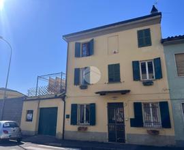CASA SEMINDIPENDENTE A PORTALBERA