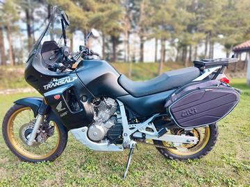  Honda Transalp 600V con Honda Shadow 