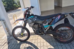 ktm 450  senza targa.