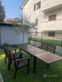 tavolo estendibile con sedie e panca da esterno