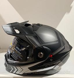 Casco modulare Scorpion ADX 2 LEWIS Nero/Argento