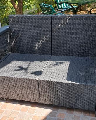 set da giardino keter con poltrone e divano