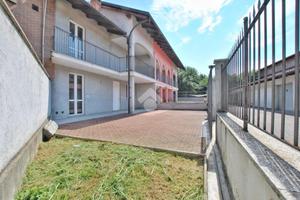 VILLA A SCHIERA A CIGLIANO