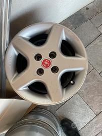 Cerchi lega Abarth originali con loghi