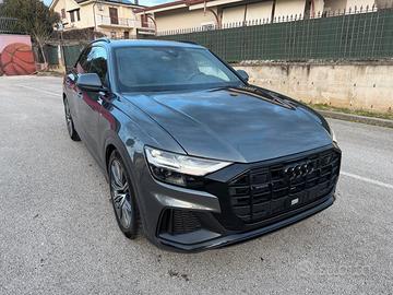 Audi Q8/50 TDI/286 CV/QUATTRO/SLINE/C-AUT/NAVI/PDC