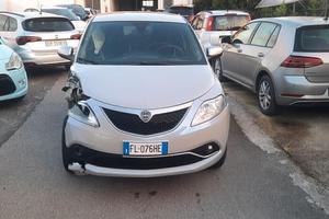 Lancia Ypsilon 0.9 TwinAir 85 CV 5 porte Metano Ec
