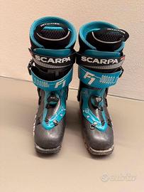Scarponi da scialpinismo F1