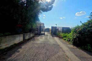 Garage con ingresso indipendente Aci Castello