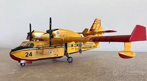 Aereo Canadair CL-415 ( Scala 1/72 )