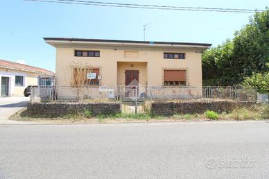 VILLA SINGOLA A LARCIANO