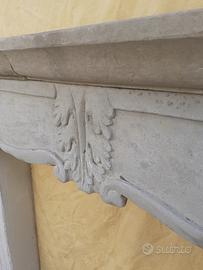 cornice di camino in pietra