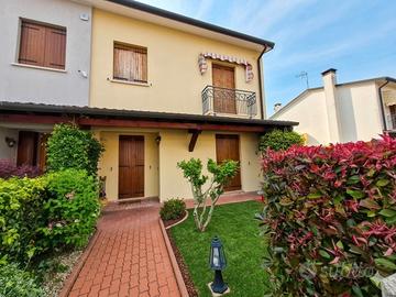 CALTANA Porzione di bifamiliare con giardino