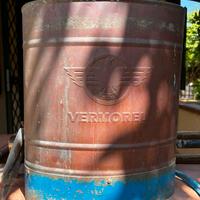 Pompa irroratrice a spalle storica