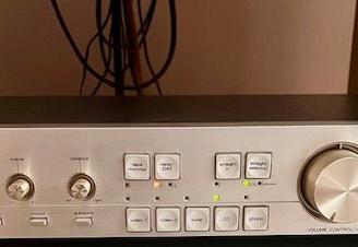 preamplificatore Luxman C03