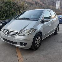 Ricambi Mercedes Classe A 2006 grigia e nera