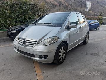 Ricambi Mercedes Classe A 2006 grigia e nera